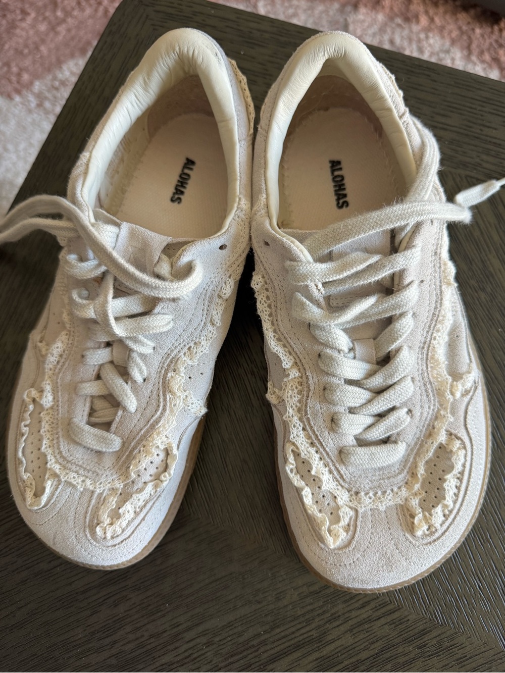 ALOHAS Cream Lace-Up Sneakers with Lace Trim